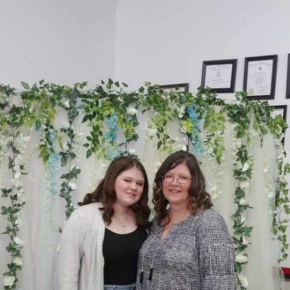 Meet your Posher, Danielle - Picture 1 of 1